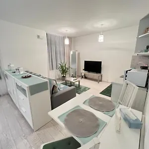 Free Parking In Garage Karolina Plazza, New Cosy Studio With All You Need Praha